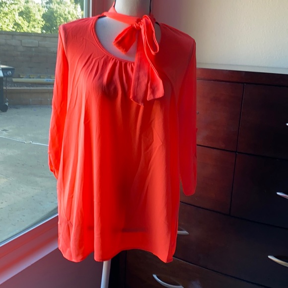 Moa ladies bright top LIKE NEW - Picture 2 of 8